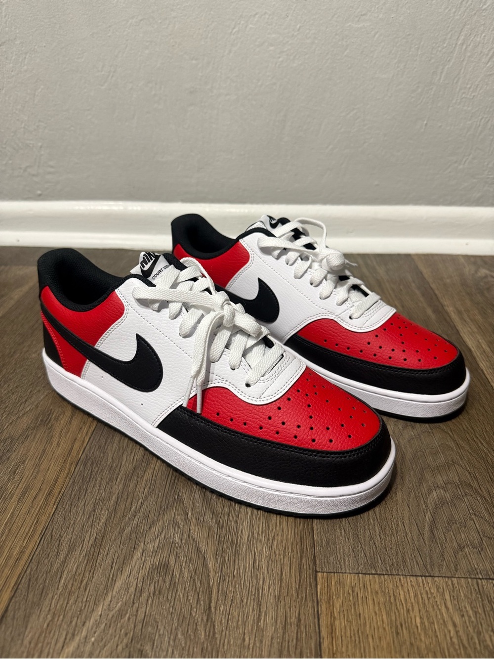 Nike Court Vision LO (Size 11.5)